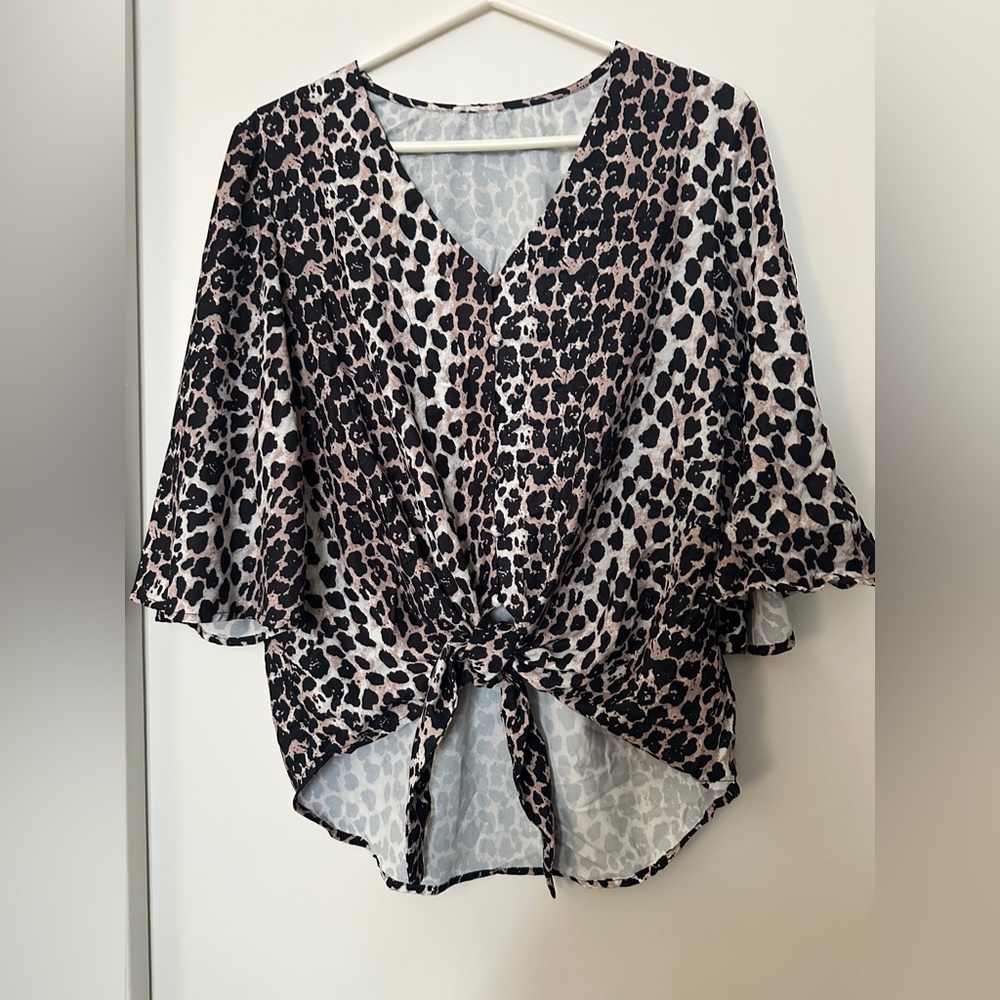 Animal print flowy blouse three quarter 3/4 length wide sleeves front tie